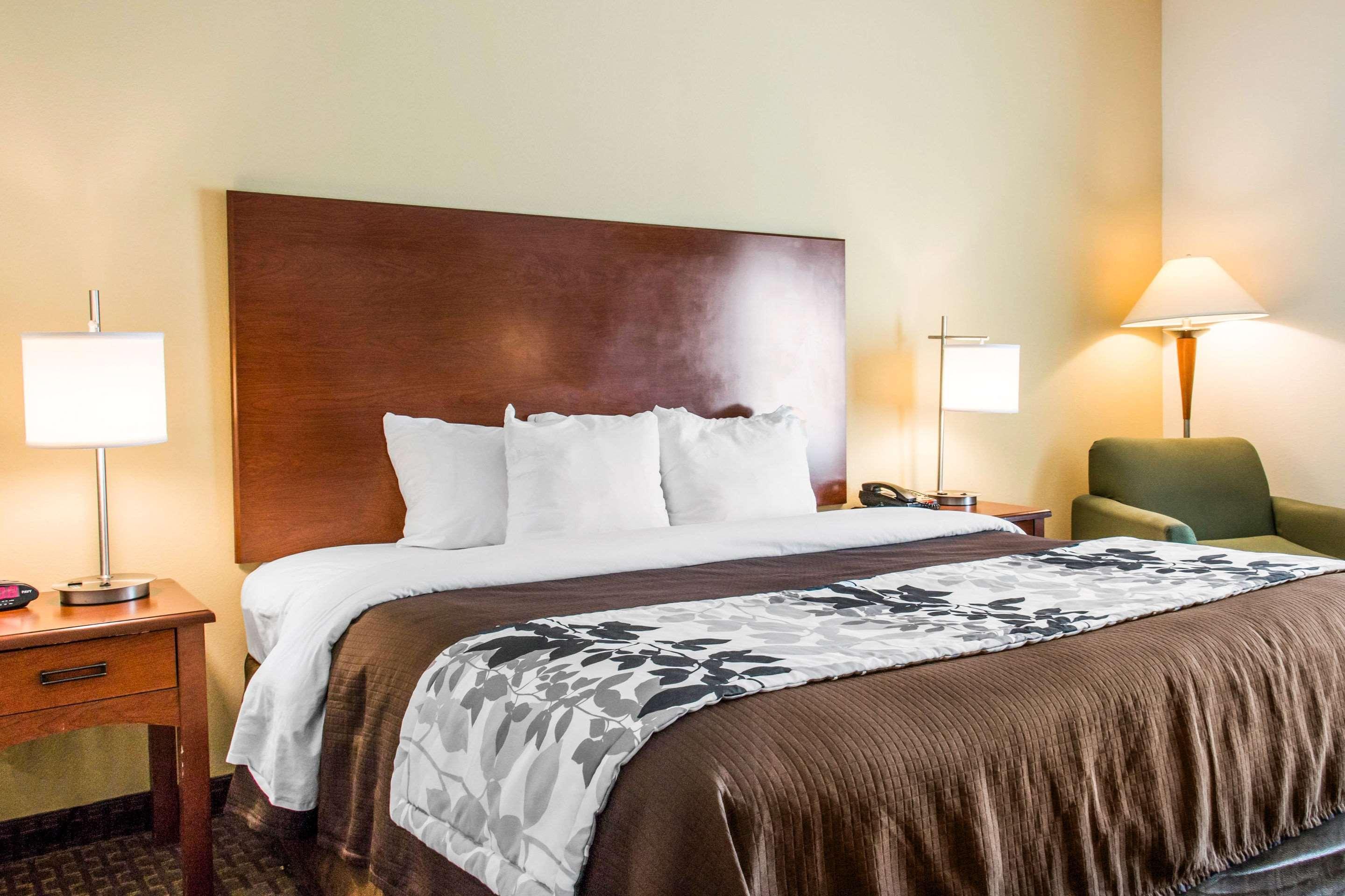 Sleep Inn & Suites Пуулър Екстериор снимка