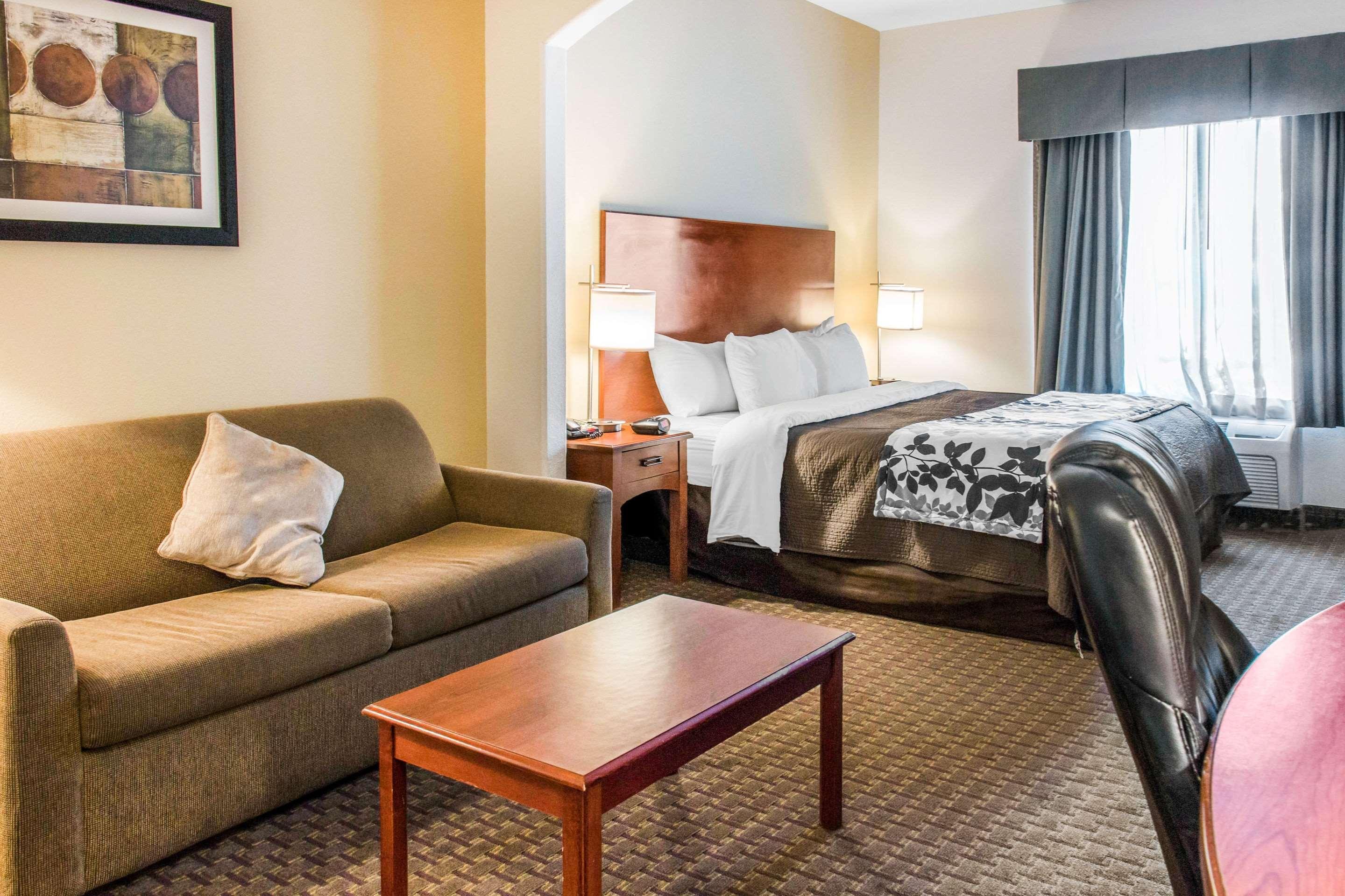 Sleep Inn & Suites Пуулър Екстериор снимка